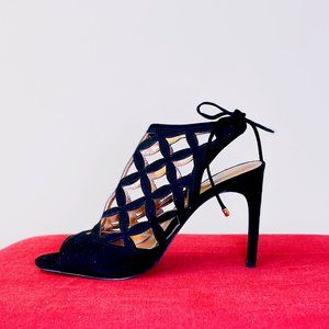 Sexy Black Eyelet Tie Back Stiletto Pump Heel BCBG Luxury Brand 7.5